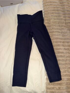 Athleta Navy Cropped Leggings